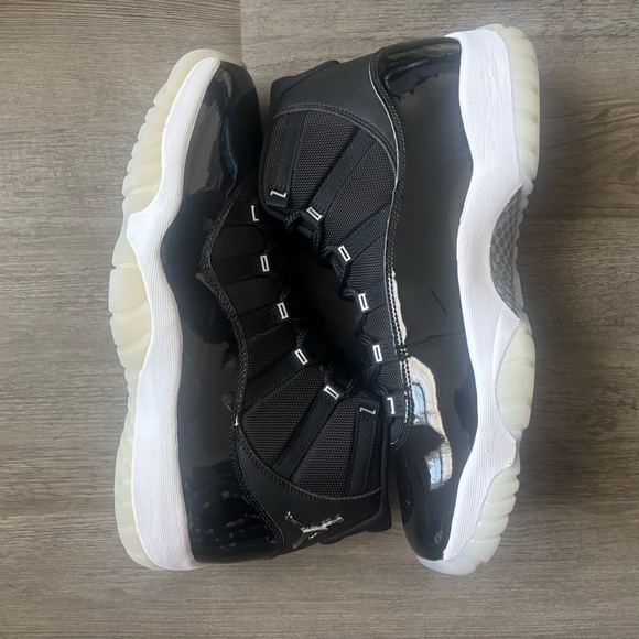 Jordan 11 25th anniversary1